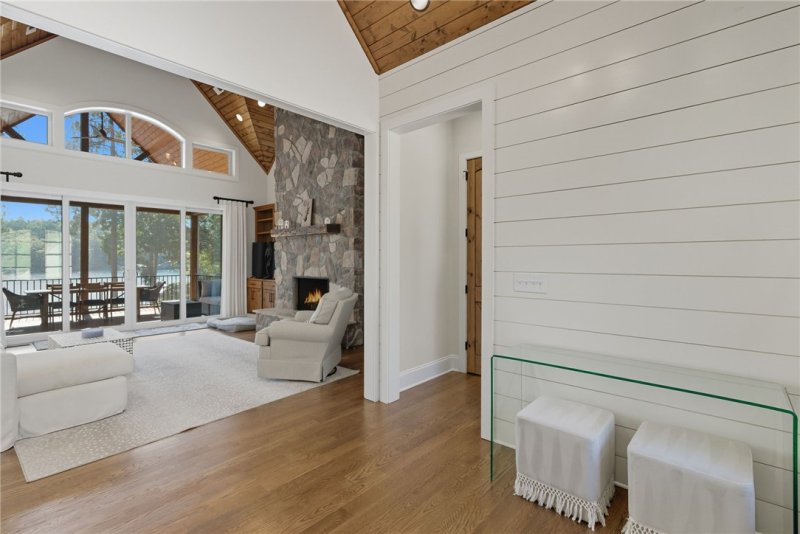 Property image 3 of 3021 Deep Water Way in Peninsula Pointe South, West Union, SC 29696