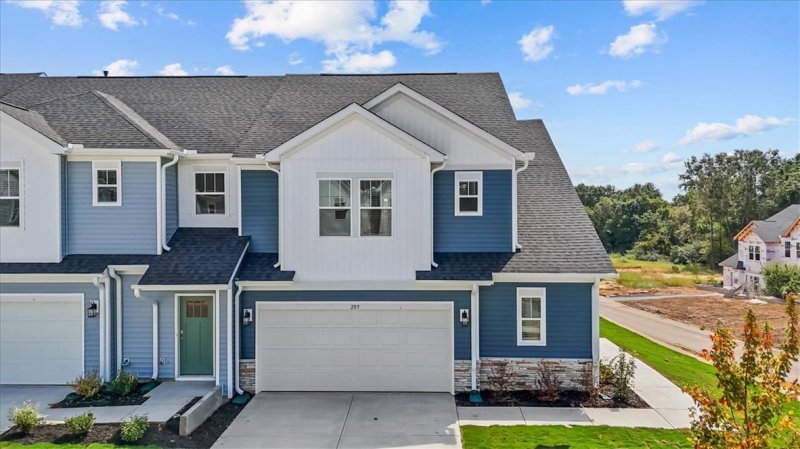 Silo Ridge, Anderson Community