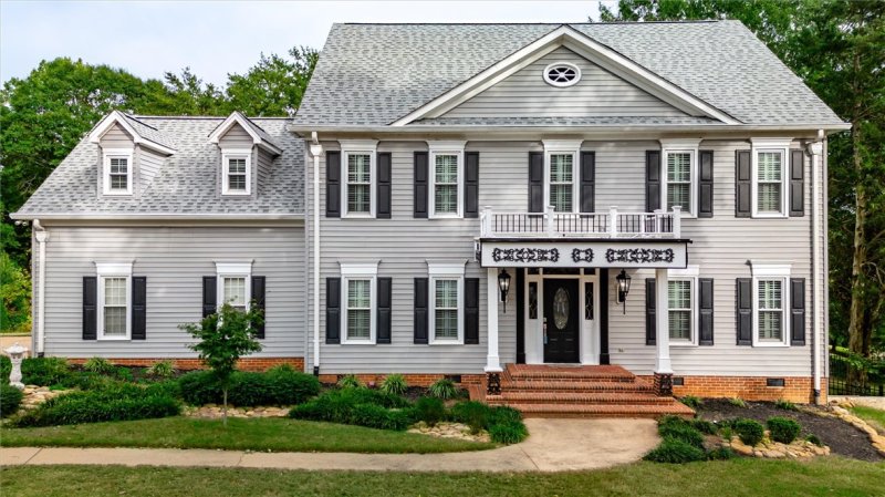 201 Wiltshire Court