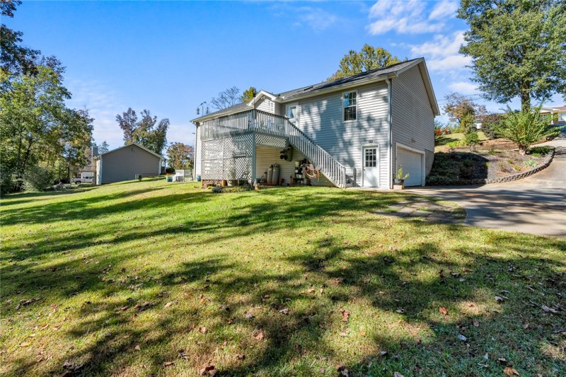 Property image 2 of 405 Dalton Road in Dalton, Seneca, SC 29678