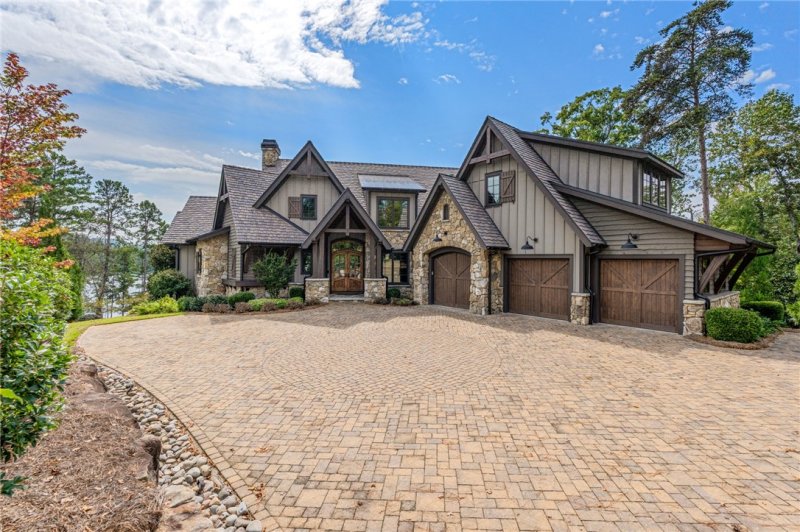 Property image 3 of 413 Peninsula Ridge in The Reserve At Lake Keowee, Sunset, SC 29685