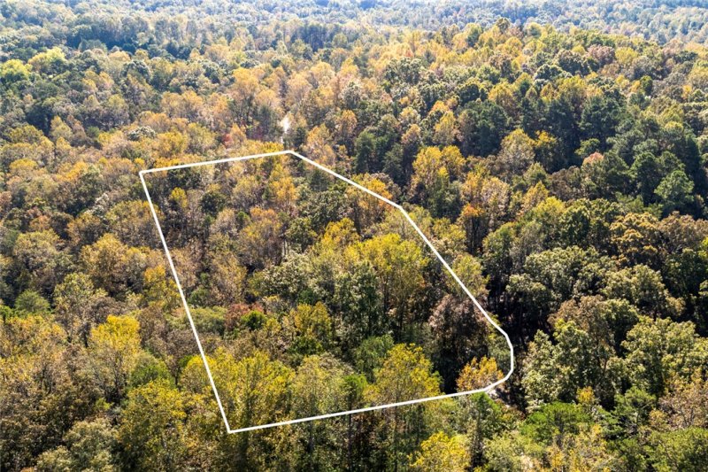 Property image 4 of 00 Pin Du Lac Drive in Nord-Lac, Central, SC 29630