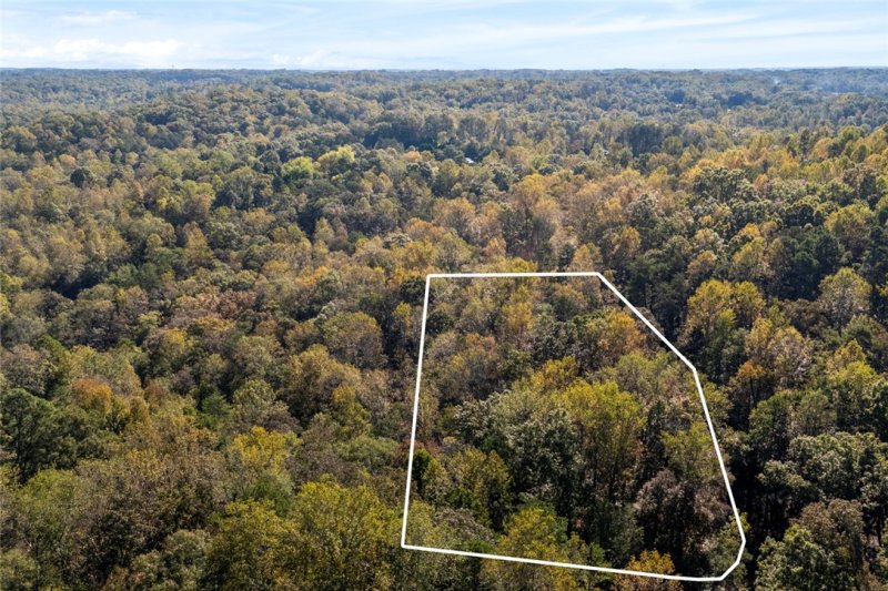 Property image 5 of 00 Pin Du Lac Drive in Nord-Lac, Central, SC 29630