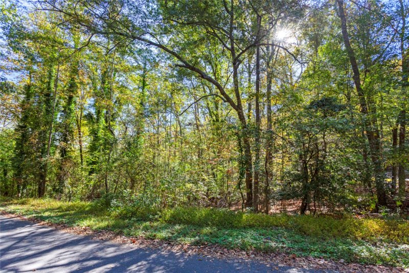 418 Pin Du Lac Drive