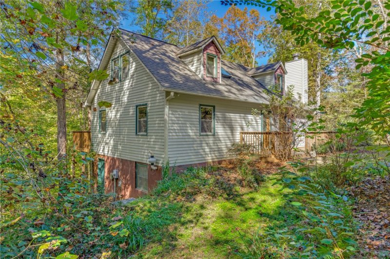 Property image 3 of 262 Belvoir Drive in Gauley Falls, Pickens, SC 29671