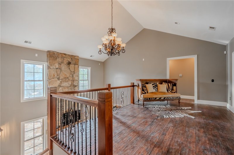 Property image 5 of 137 W Waters Edge Lane in Waters Edge, West Union, SC 29696