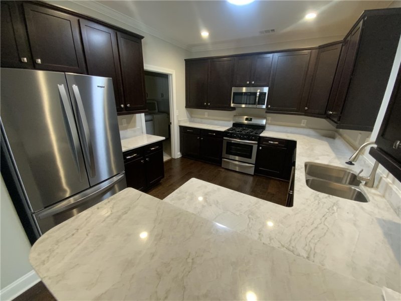 Property image 2 of 210 Meridian Way in Preston Ridge, Seneca, SC 29672