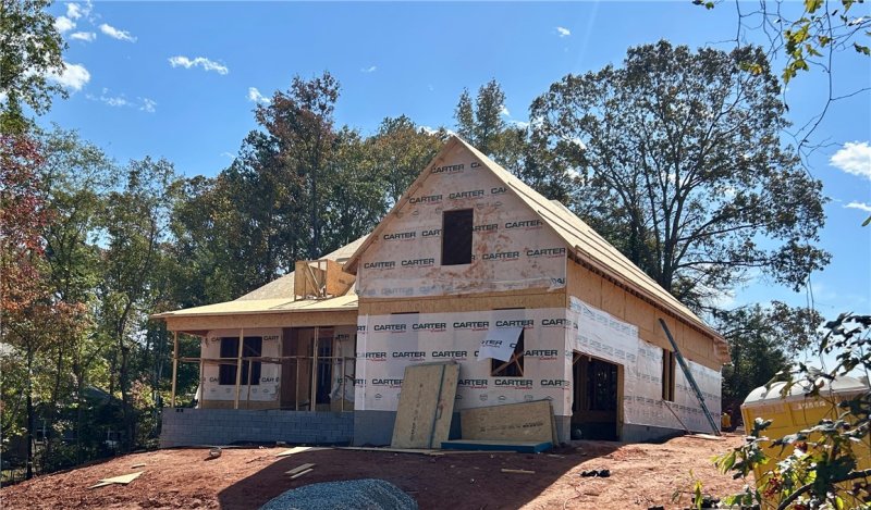 Property image 2 of 205 Spyglass Lane in Cross Creek Plan, Seneca, SC 29678