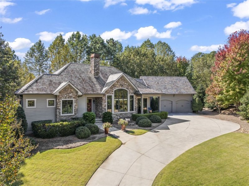 120 Golden Bear Drive