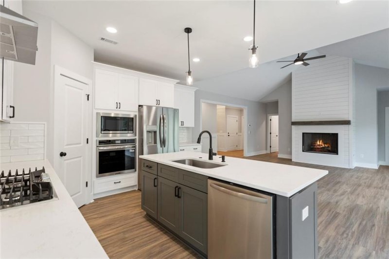 Property image 5 at 911 Four Views Court, Seneca, SC 29672