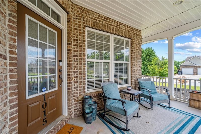 Property image 3 of 1015 Whirlaway Circle in Lexington Point, Anderson, SC 29621