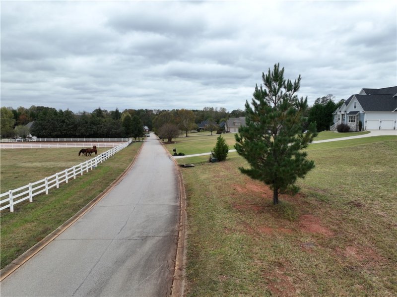 Property image 2 of 208 Chestnut Springs Way in Chestnut Springs, Williamston, SC 29697