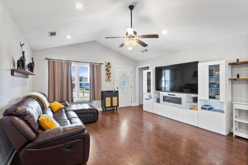 Property image 4 of 233 Maple Grove Road in The Groves At Perkins Creek, Seneca, SC 29678