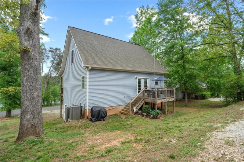 Property image 5 of 308 Mt Bay Drive in Foxwood Hills/Mt Bay Estates, Westminster, SC 29693
