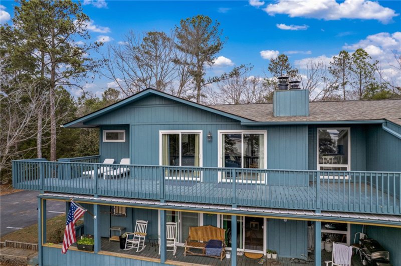 Hartwell Villas, Anderson community