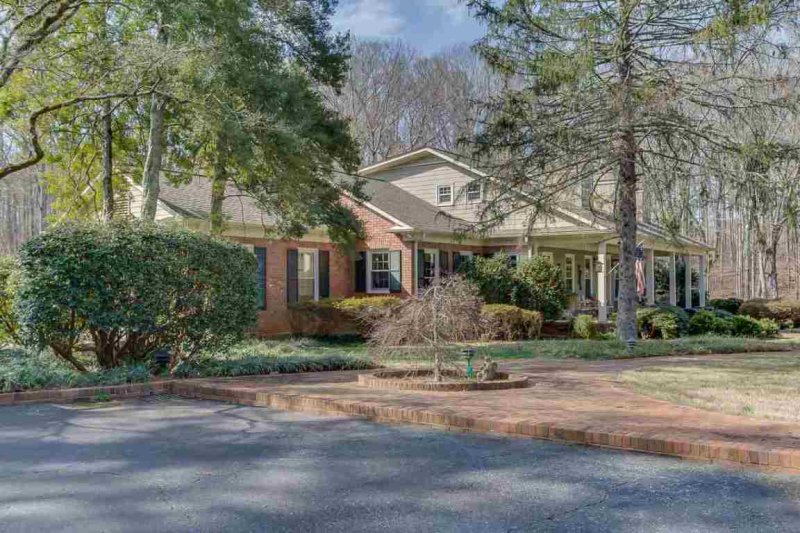 Property image 2 at 112 Briar Creek Lane, Anderson, SC 29621