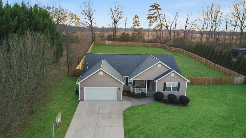 Property image 2 at 100 Carriage Lane, Pendleton, SC 29670