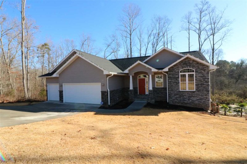 112 Brookside Circle