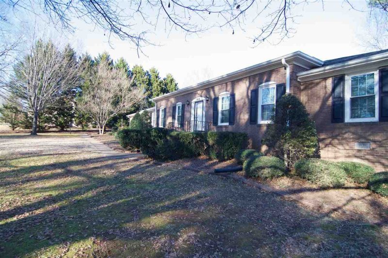 Property image 5 at 908 Meadow Lane, Anderson, SC 29621