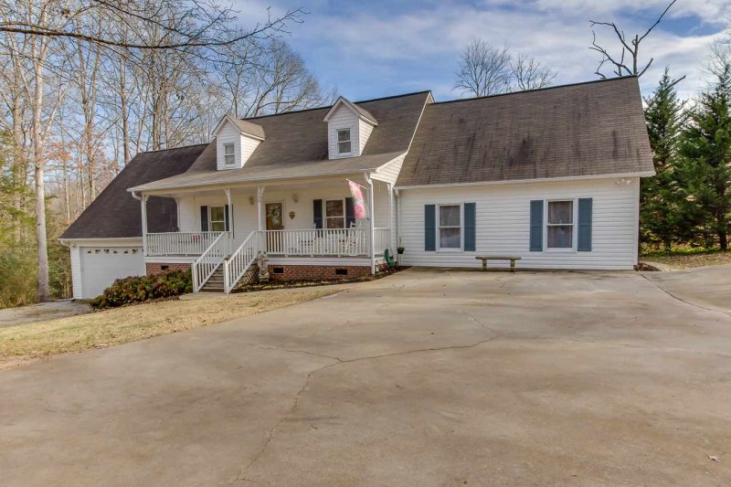 Property image 2 at 136 Fleetwood Drive, Liberty, SC 29657