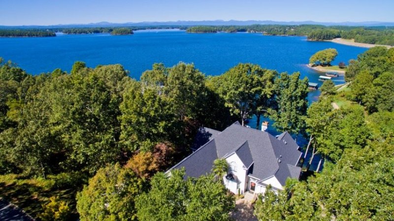 Property image 3 at 214 Wynmere Way, Seneca, SC 29672