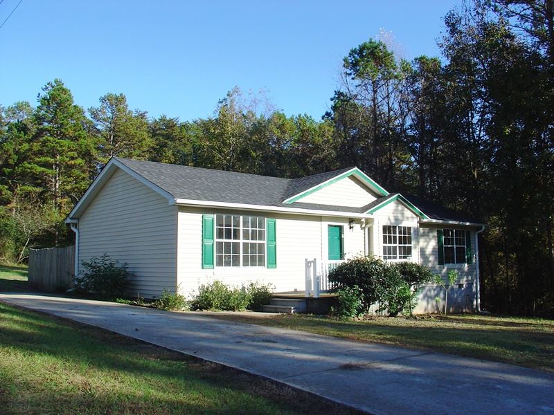 Property image 2 at 122 Arrowhead Drive, Lavonia, GA 30553