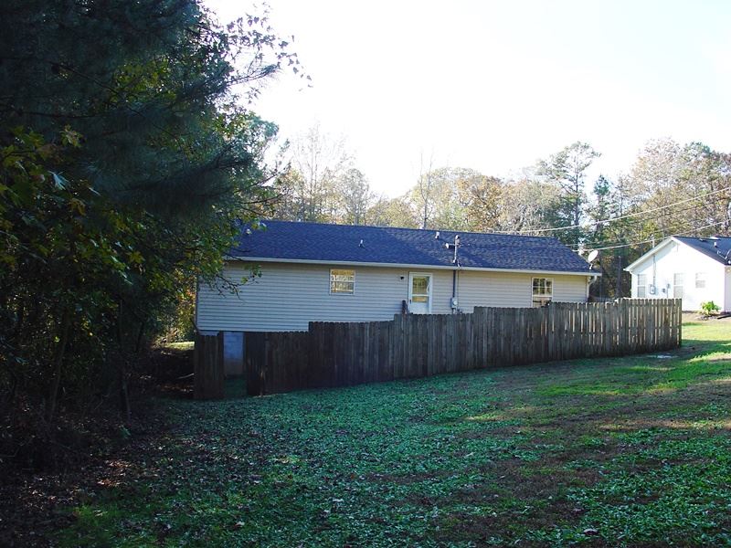 Property image 3 at 122 Arrowhead Drive, Lavonia, GA 30553