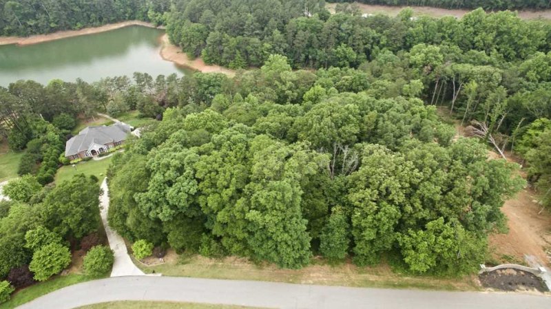 Property image 2 at 2007 Pompano Drive, Anderson, SC 29625