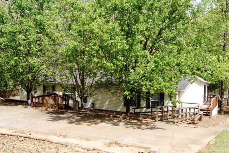 Property image 2 at 806 Dogwood Lane, Townville, SC 29689