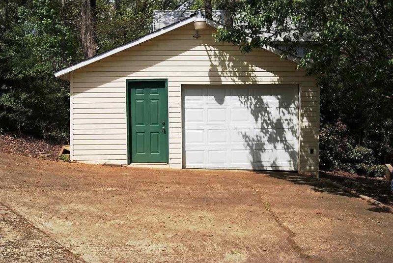 Property image 3 at 806 Dogwood Lane, Townville, SC 29689