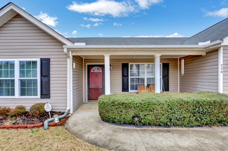Property image 2 at 228 Rivers Edge Drive, Easley, SC 29642