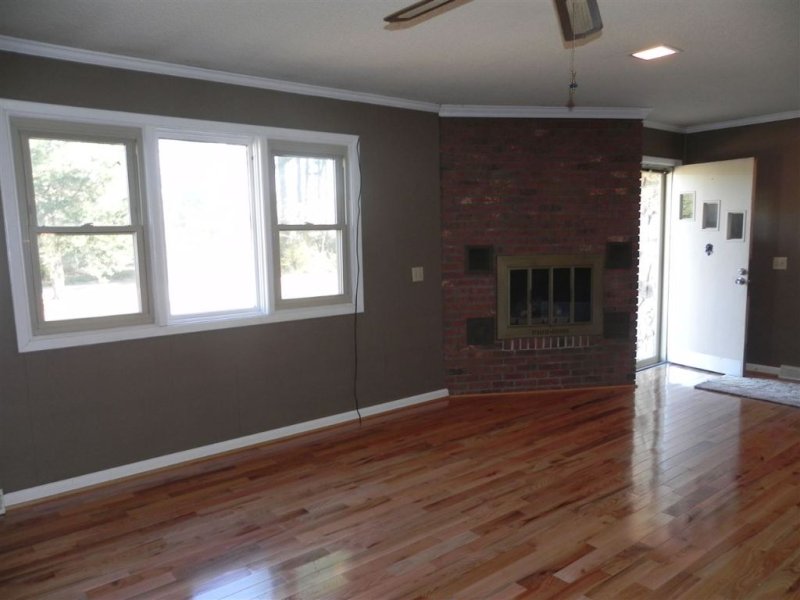 Property image 3 at 211 Leslie Lane, Pendleton, SC 29670