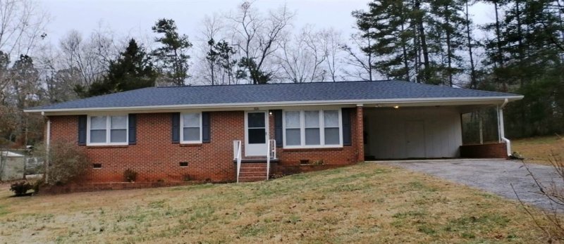 Property image 2 at 5020 Forest Drive, Seneca, SC 29672