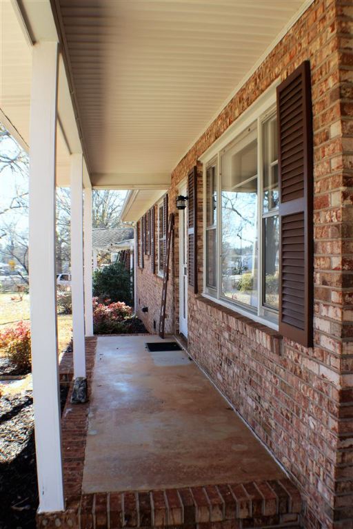 Property image 3 at 111 Courtland Drive, Greenville, SC 29617