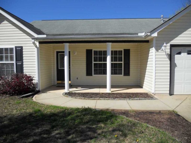 Property image 3 at 220 Rivers Edge Drive, Easley, SC 29642