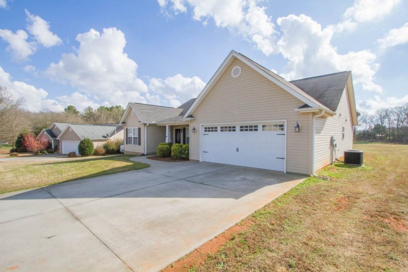 Property image 3 at 103 Bean Mill Way, Anderson, SC 29625