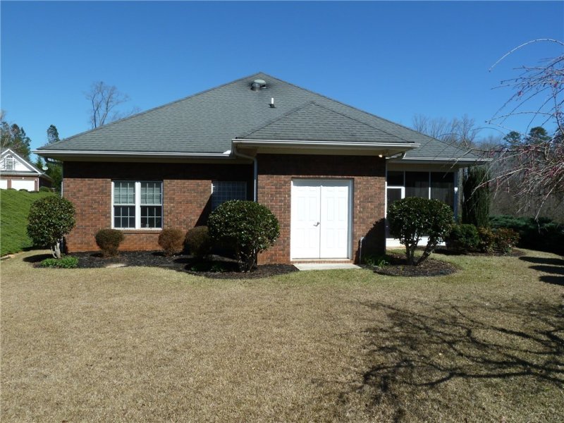 Property image 4 at 123 Camelot Drive, Seneca, SC 29672