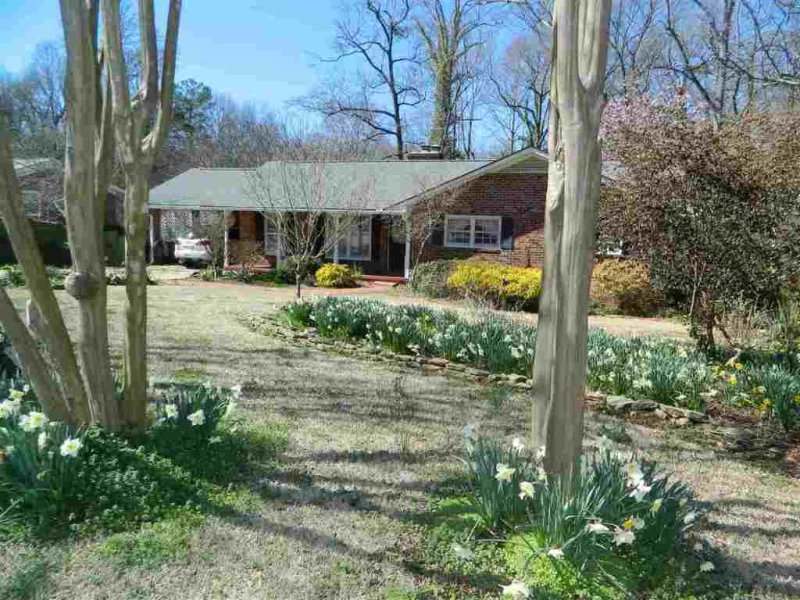 499 Fife Drive