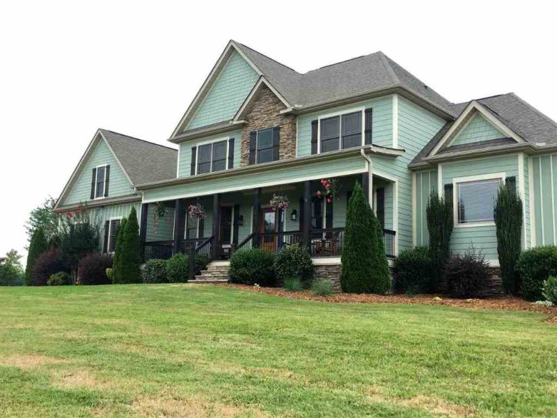 Property image 3 at 403 Home Stretch Drive, Seneca, SC 29672-0365