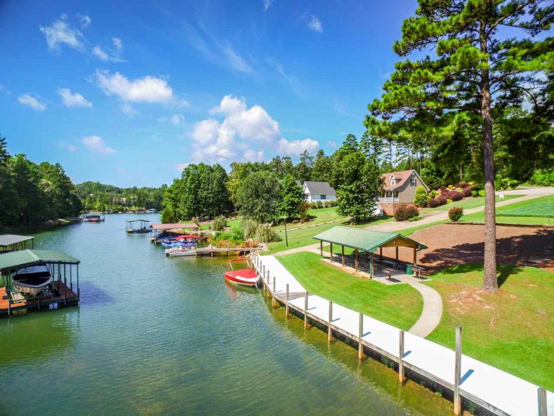 Property image 2 at 809 Windrush Lane, Seneca, SC 29672