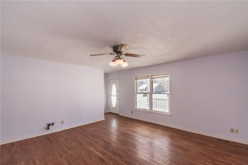 Property image 3 at 125 Martin Court, Williamston, SC 29697