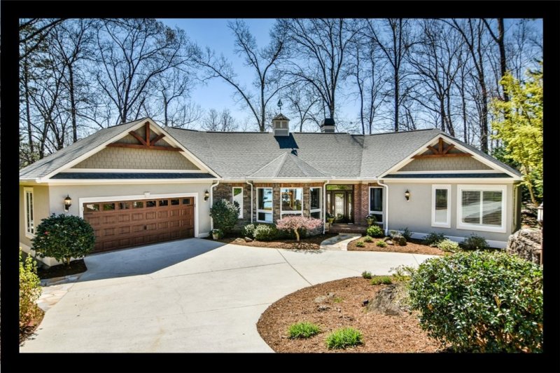 135 Pinnacle Pointe Drive