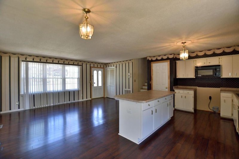 Property image 4 at 100 Shady Lane, Seneca, SC 29678