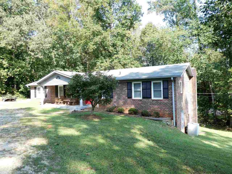 Property image 2 at 809 Mulholland Drive, Seneca, SC 29672