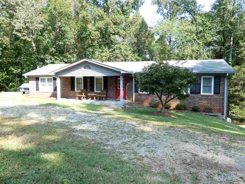 Property image 3 at 809 Mulholland Drive, Seneca, SC 29672