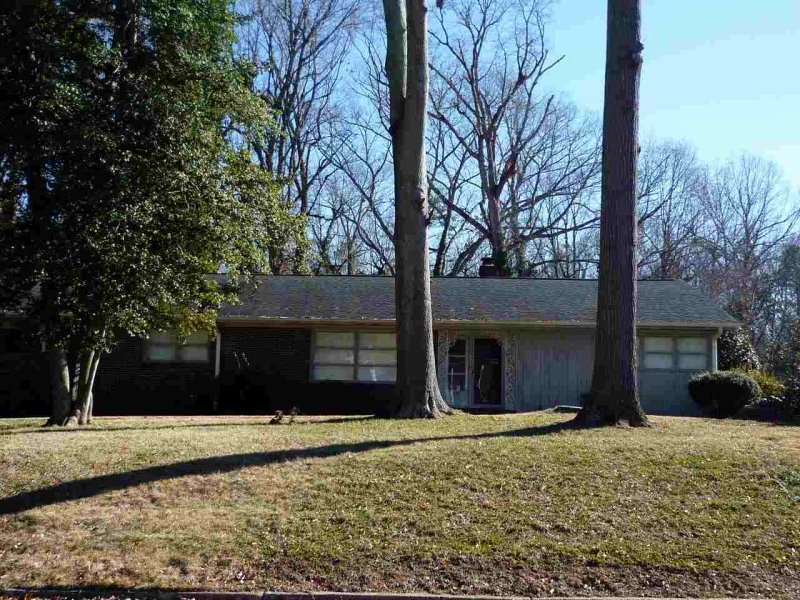 Property image 2 at 136 Tanglewood Drive, Anderson, SC 29621