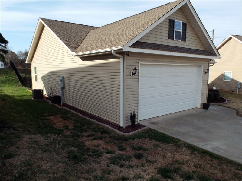 Property image 4 at , Seneca, SC 29678