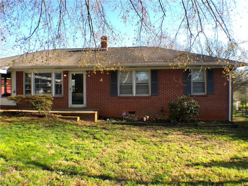 Property image 2 at 5 Edgewood Street, Liberty, SC 29657