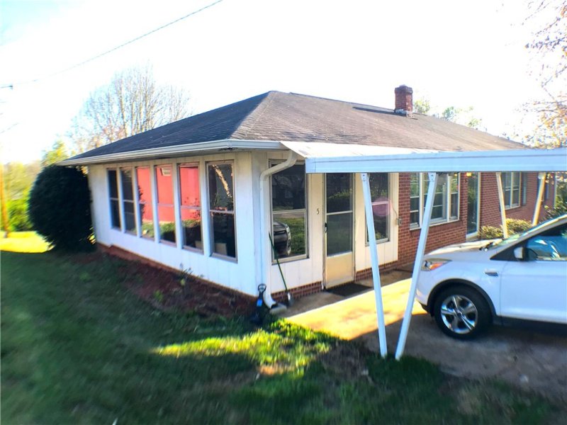 Property image 3 at 5 Edgewood Street, Liberty, SC 29657