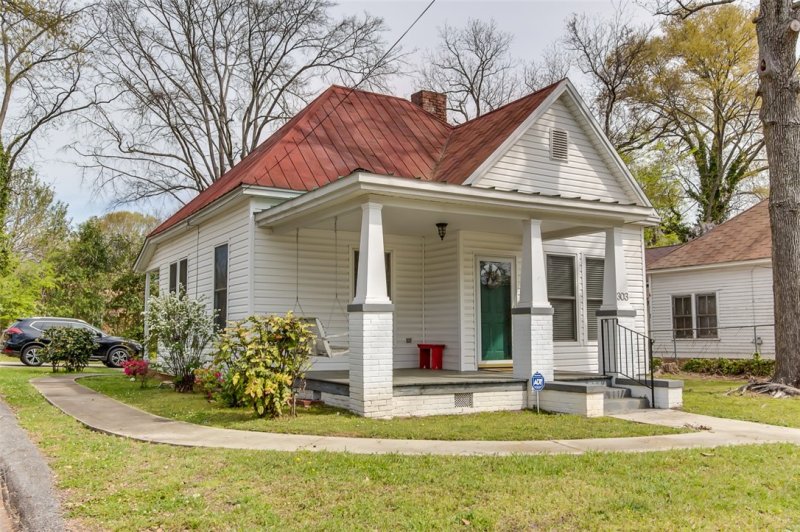 Property image 3 at 303 E Franklin Street, Anderson, SC 29624